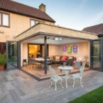 CORNER PANORAMIC DOOR